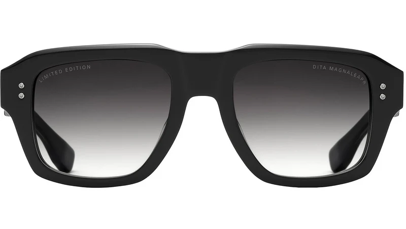 Magnaleapr Black
