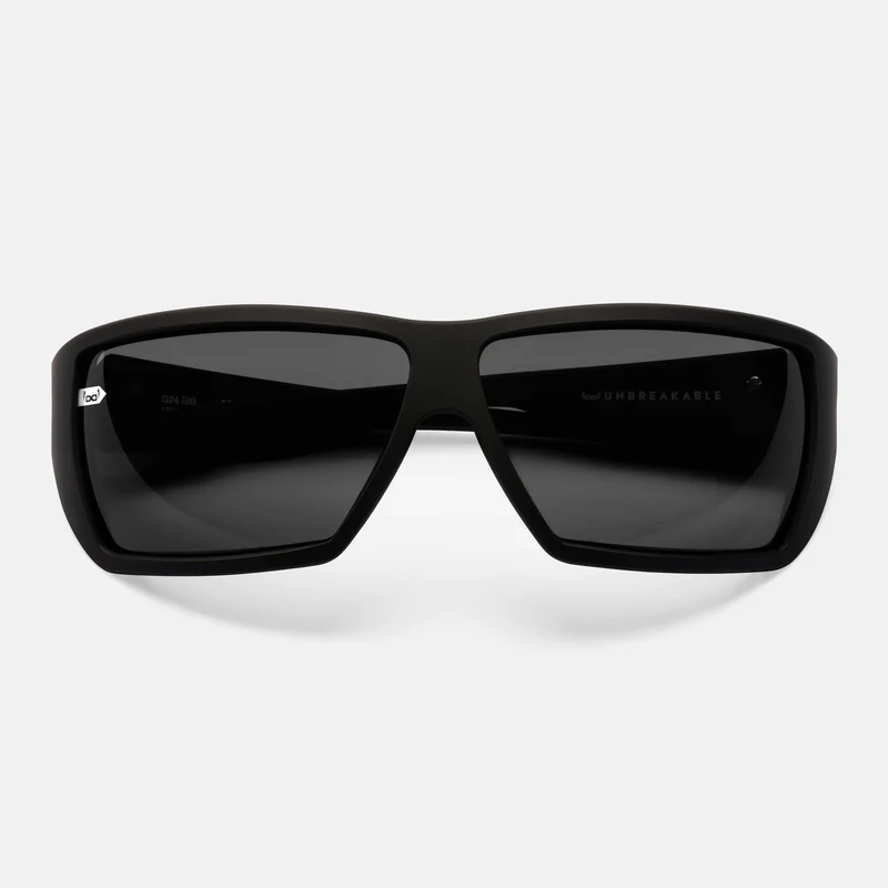 G24 black in black